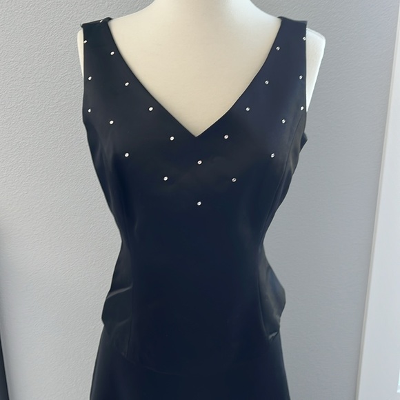 Pinky & Me 2 piece polyester black shell & skirt - Picture 2 of 12